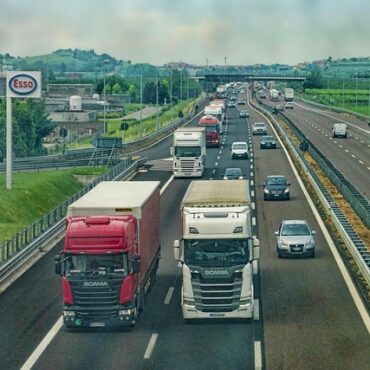 Nouveaux tests obligatoires pour les camionneurs ontariens au Québec
