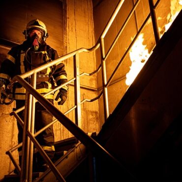 Vague d'incendies criminels sur la route 117 : les commerçants dans l'angoisse