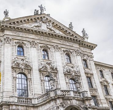 Accès à la Maison-Blanche : la justice contraint l'administration à reculer