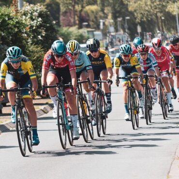 Mondiaux de cyclisme : le directeur espagnol expulsé après une cascade en voiture